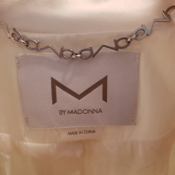 Off white trench coat - Picture 2 of 7